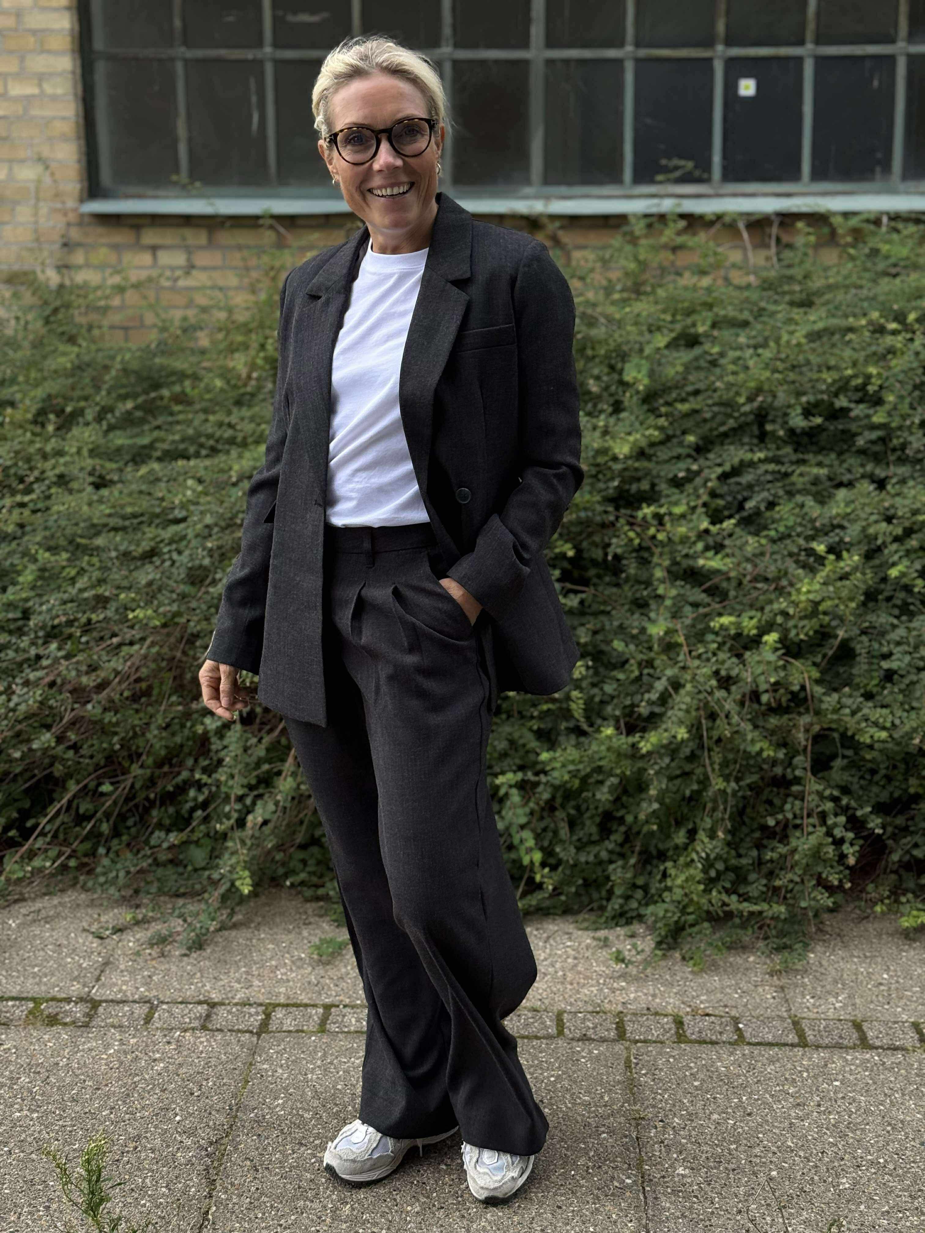 VMBESTIE Trousers - Dark Grey Melange